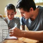 Een taak voor genieën: het huiswerk van een 6-jarige heeft zijn ouders verbijsterd achtergelaten Een taak voor genieën: het huiswerk van een 6-jarige heeft